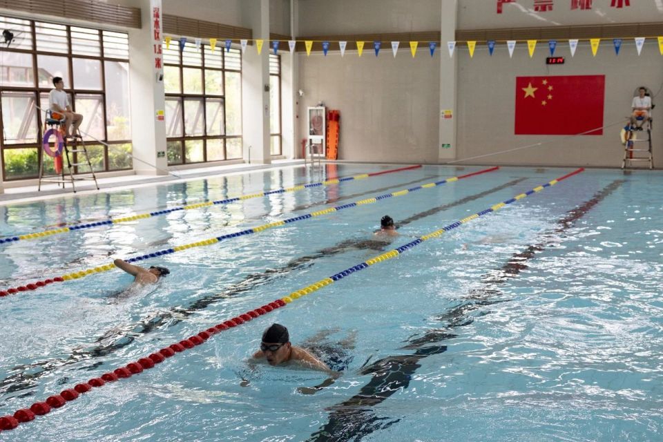 而且游泳还, img 而且游泳还, img