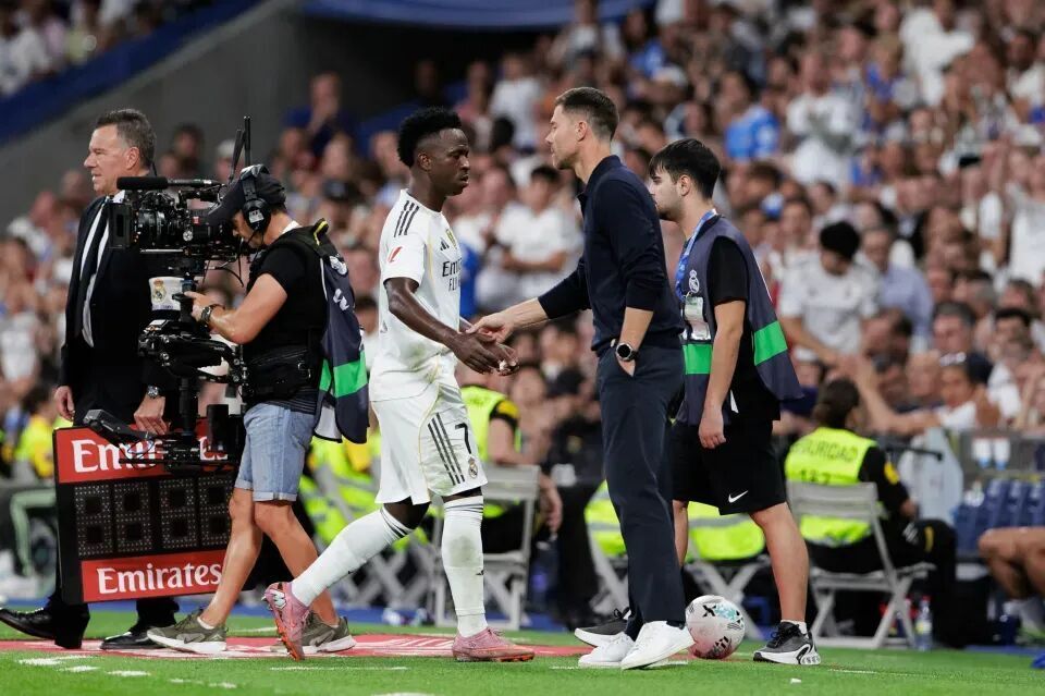 够尊重, 贡献力量, 劳尔